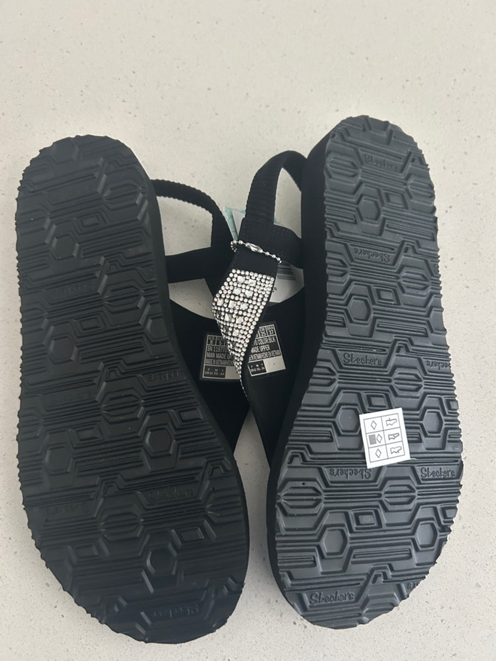 Skechers Cali Rockstar Black Slingback T‑Strap Sandal with Silver Rhinestones - Picture 4 of 7